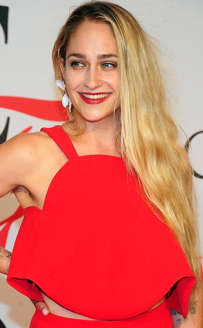 Jemima Kirke, Armpit Hair